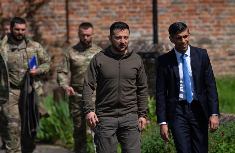 هل اقتربت ساعة الحقيقة في أوكرانيا ؟