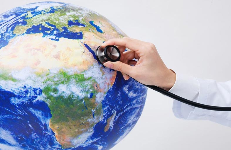 تقرير يؤكد التزام الإمارات بخفض الانبعاثات الكربونية بقطاع الرعاية الصحية بنسبة 20 %