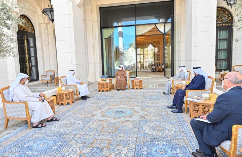 منصور بن زايد يستقبل مجلس إدارة الأرشيف والمكتبة الوطنية 