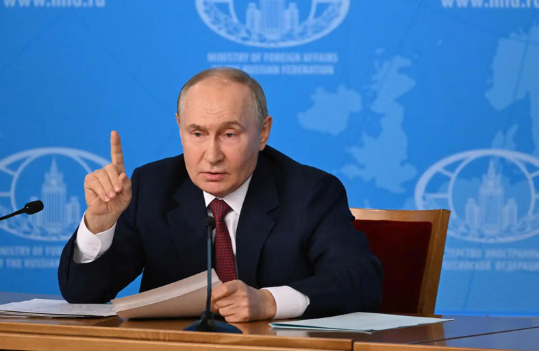 فيما تواصل موسكو ضَخَ القوات و الأسلحة.. الجيشُ الأوكرانيُ يُعاني من فرار آلاف المُجَندين من الخِدمة العسكرية  