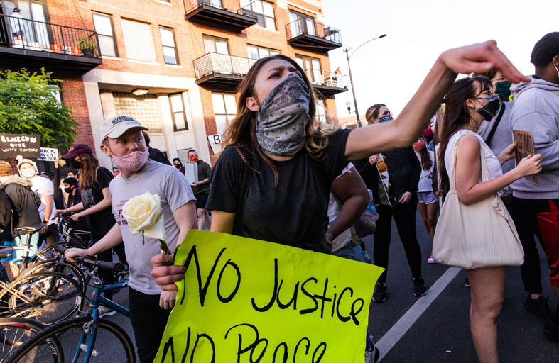 الأكثر دموية منذ 60 عاماً.. 18 قتيلاً بـ 24 ساعة في شيكاغو