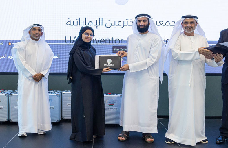 عبدالله  الفلاسي ومجان يشهدان احتفال جمعية المخترعين الإماراتية بيوم التفوق الحرفي بالتعاون مع واحة دبي للسيليكون