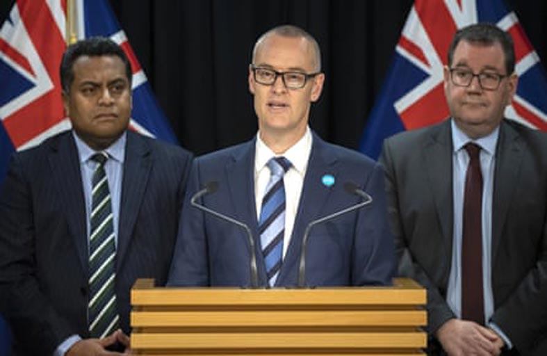  نيوزيلندا: وزير الصحة يستقيل بعد خرقه لتدابير الحجر الصحي