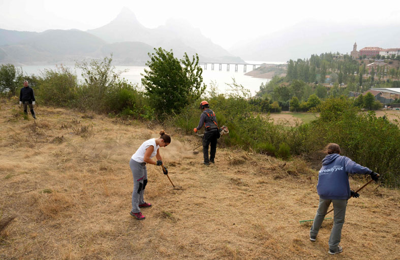 حرائق إسبانيا دمرت 30 ألف هكتار إضافي خلال 24 ساعة 