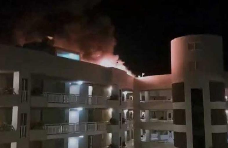 تحطم مروحية على سطح فندق 