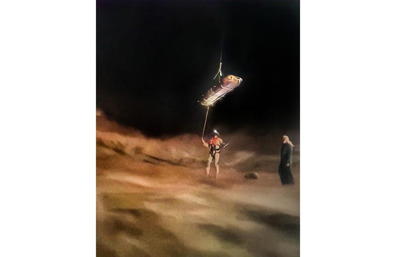 إنقاذ إيرانية تعرضت لحادث تدهور في صحراء العين 