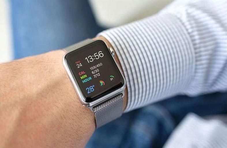 حرائق في اليد تدفع لسحب ملايين الساعات