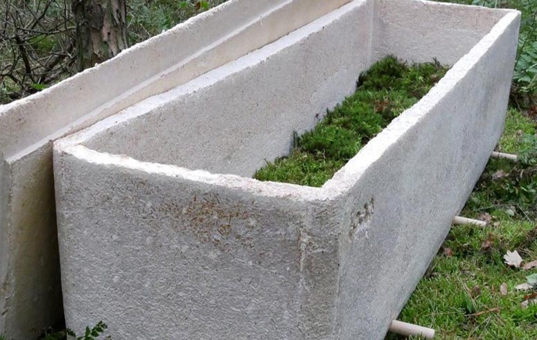 النعش الحي.. الموت يعانق الحياة 