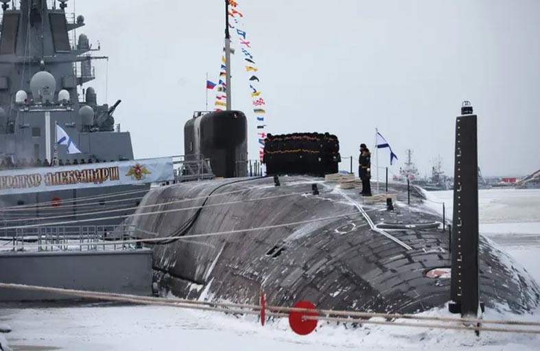 أول غواصة نووية روسية تزور كوبا