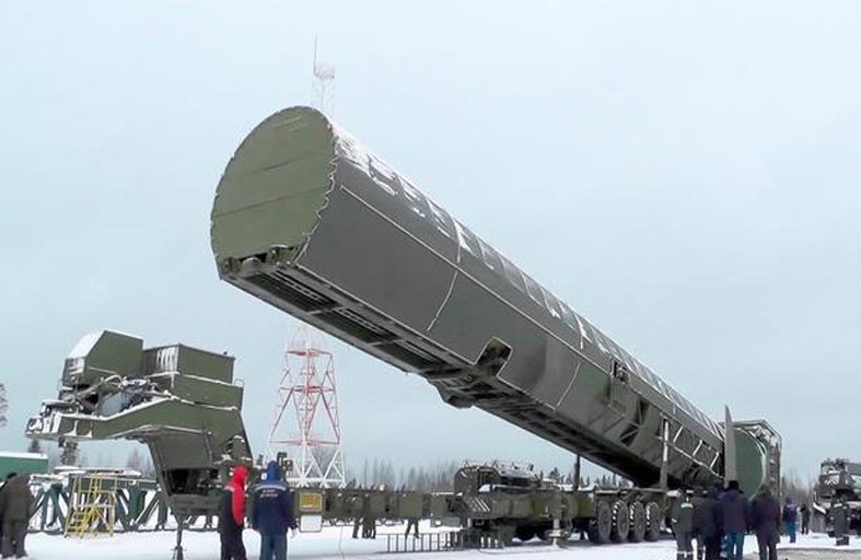  العالم ينفق بشكل متزايد على السلاح النووي