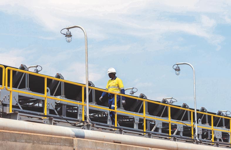 «الإمارات للألمنيوم» توقع اتفاقية لتوريد البوكسيت من غينيا لمجموعة بوساي مينيرالز الصينية