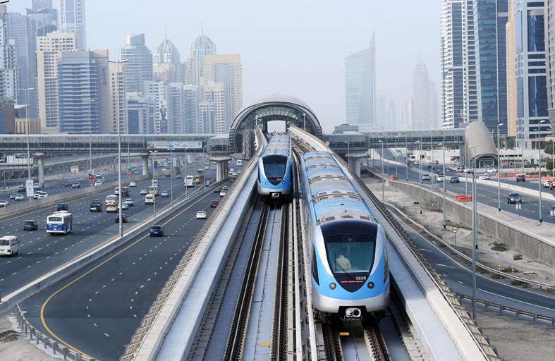 طرق دبي تحقق خفضا في استهلاك الطاقة بنسبة 18 % والانبعاثات 13 %