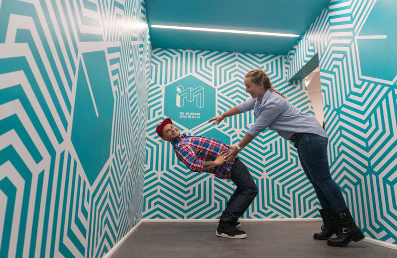 متحف الأوهام.. مساحة للضحك والصراخ