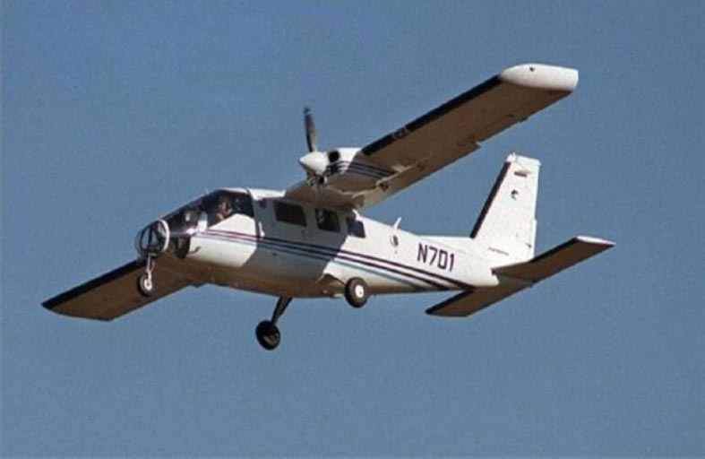 هبوط لطائرة هدد قائدها بإسقاطها