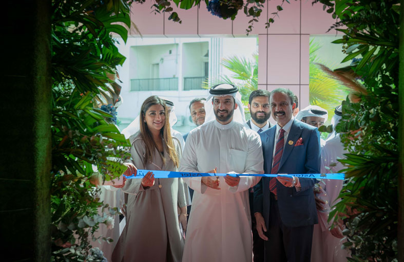 سلطان بن أحمد القاسمي يفتتح مستشفى أستر في الشارقة