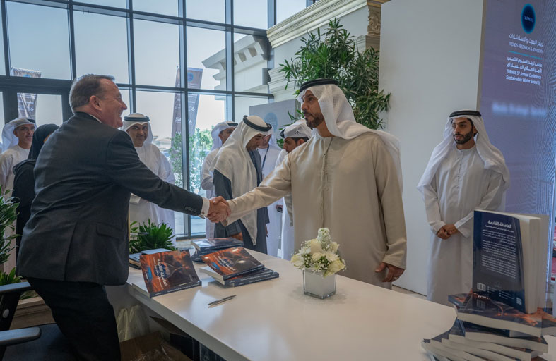 «تريندز» يطلق النسخة العربية من كتاب «العاصفة القادمة» للسير ليام فوكس