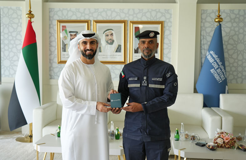 أبوظبي للدفاع المدني و K2 جنوداين يعززان صحة فرق الإنقاذ والإطفاء