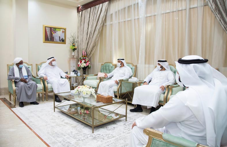 الجامعة القاسمية وإذاعة القرآن الكريم من الشارقة يبحثان تعزيز الشراكة الإعلامية 