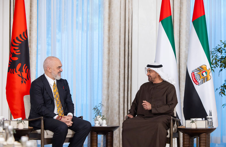 رئيس الدولة ورئيس وزراء ألبانيا يبحثان علاقات البلدين وعددا من القضايا الإقليمية والدولية  