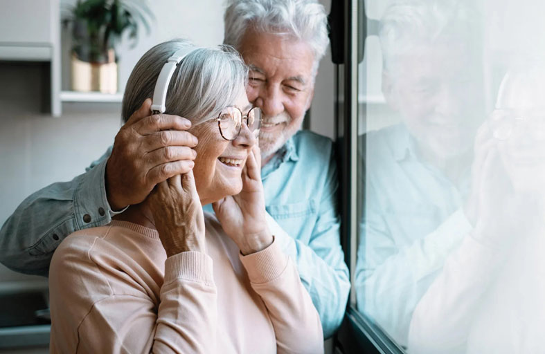 الموسيقى.. البديل الآمن للأدوية النفسية لدى مرضى الخرف