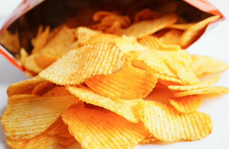 رقاقة بطاطا تقتل مراهقاً 