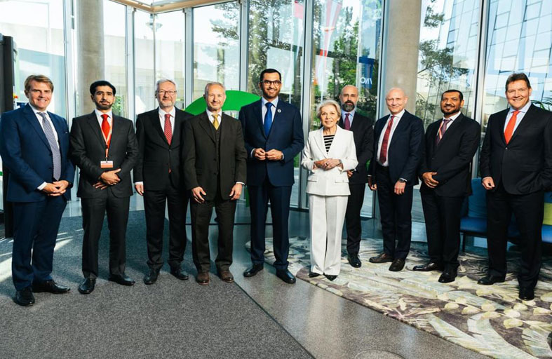 سلطان الجابر يبحث سبل تعزيز الشراكة الإستراتيجية بين أدنوك و «أو إم في» النمساوية