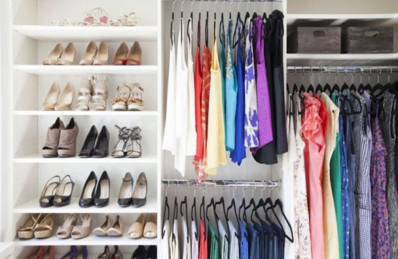 أفكار تخلصك من الفوضى في خزانتك