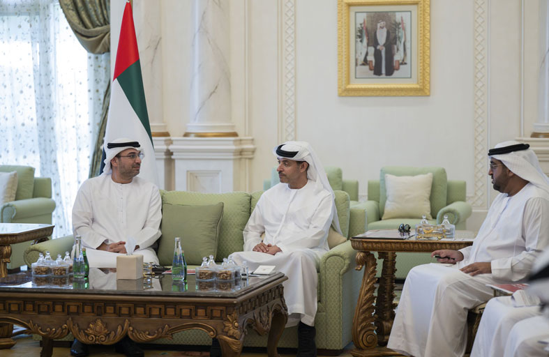 هزاع بن زايد يستقبل وفداً من شركة «قطارات الاتحاد» للاطلاع  على مستجدات مشروع شبكة السكك الحديدية الوطنية في منطقة العين