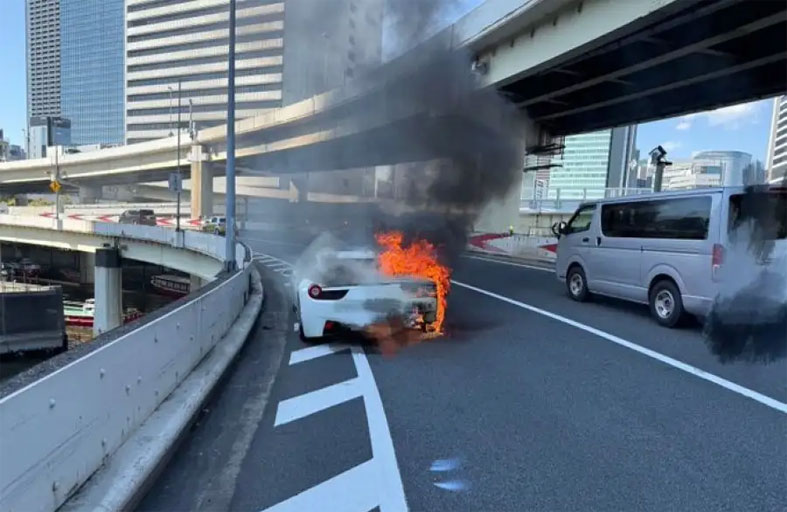 اشترى فيراري.. واحترقت بعد ساعة 