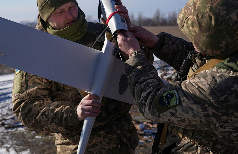 كييف تتجه لتصنيع أسلحتها بنفسها بعد تراجع الدعم الغربي