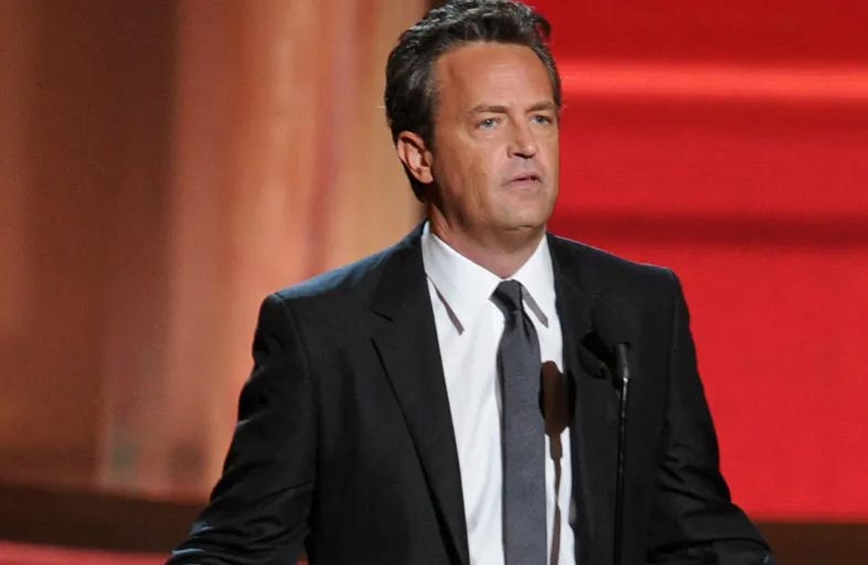 توجيه اتهامات لـ5 أشخاص في التحقيق بوفاة الممثل ماثيو بيري