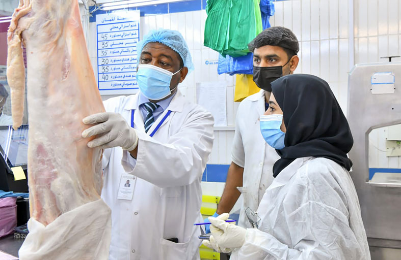 أبوظبي للزراعة والسلامة الغذائية تنفذ حملة تفتيشية موسعة على منشآت اللحوم