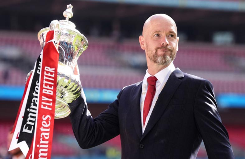 تن هاغ يمدّد عقده مع مانشستر يونايتد حتى 2026 