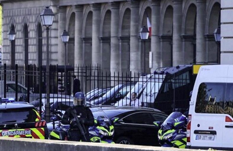 نقل صلاح عبد السلام  من سجن في فرنسا إلى بلجيكا 