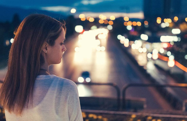 زيادة الضوء ليلاً ترتبط باضطرابات نفسية