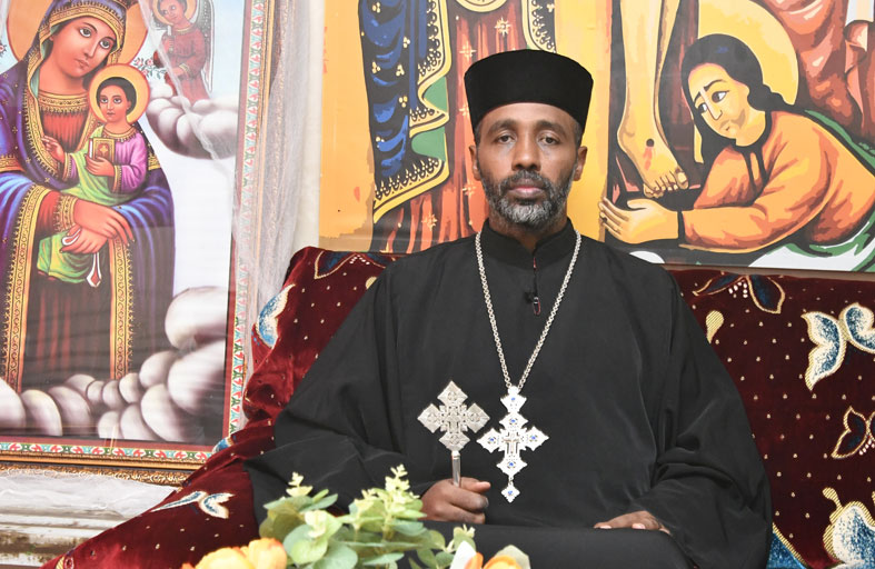 الأب ديري جيما: الحياة في الإمارات مليئة بالمزايا 