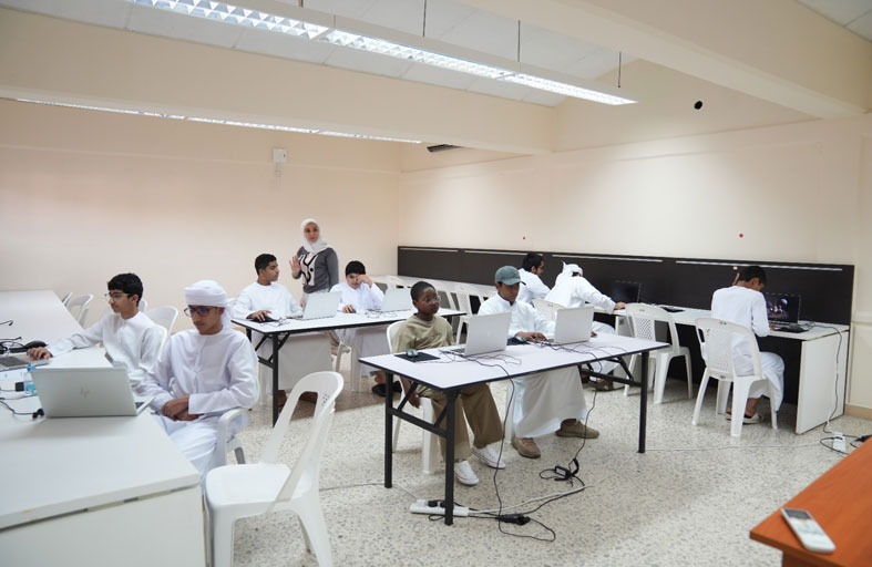 نادي الإمارات العلمي يستقطب 320 موهبة شابة في برنامجه صيف 2025