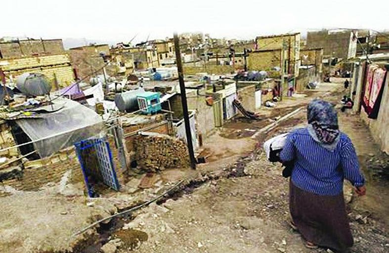 تضخم مرعب في إيران...40 % من السكان تحت خط الفقر