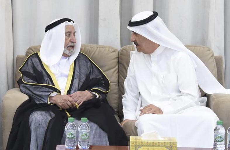 حاكم الشارقة يعزي حاكم أم القيوين في وفاة الشيخ عبدالله بن أحمد المعلا