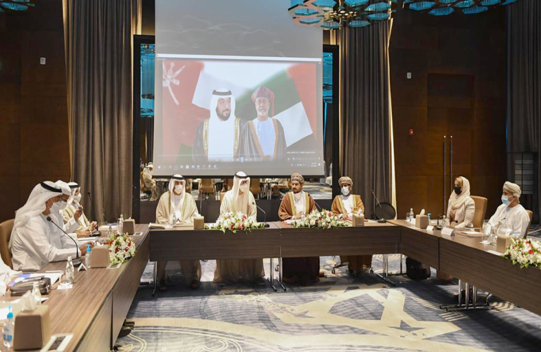 الإمارات وعمان تؤكدان أهمية التعاون في مجالات الصناعة والتكنولوجيا المتقدمة