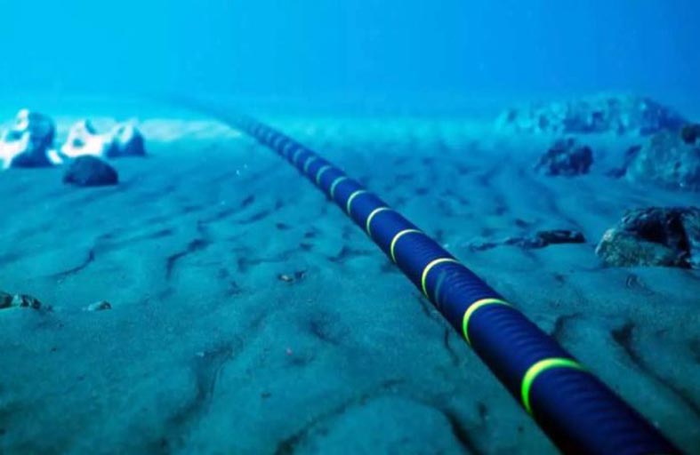 استهداف كابلات بالبحر الأحمر.. أوراق ضغط تنذر بحرب