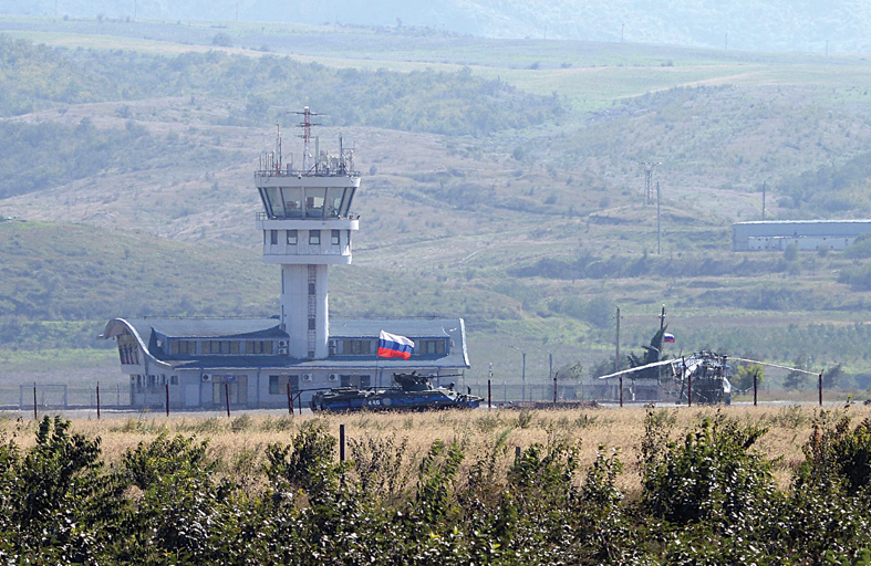 أذربيجان: فرنسا ستتحمل مسؤولية اندلاع صراع جديد مع أرمينيا