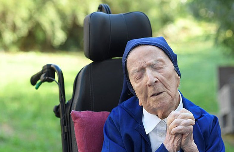 إسبانية في سن 115 عاما عميدة البشرية