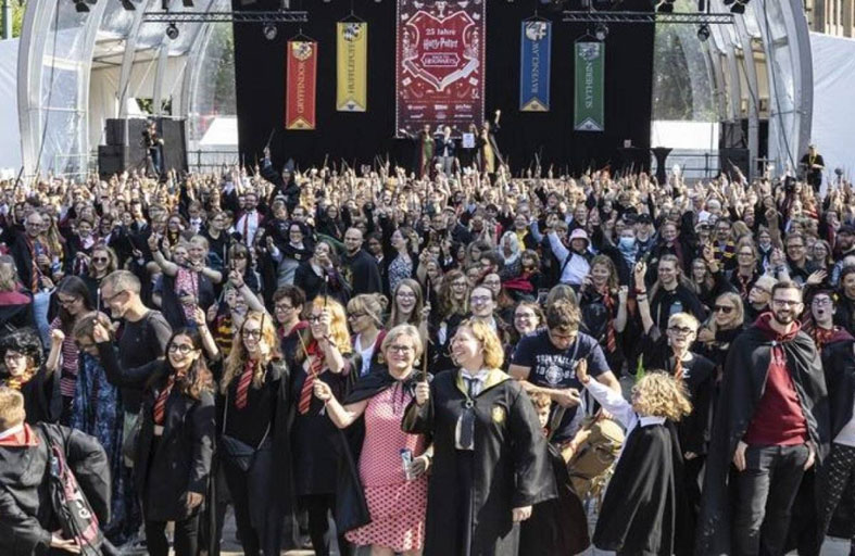 رقم قياسي لأكبر تجمع بزيّ هاري بوتر 