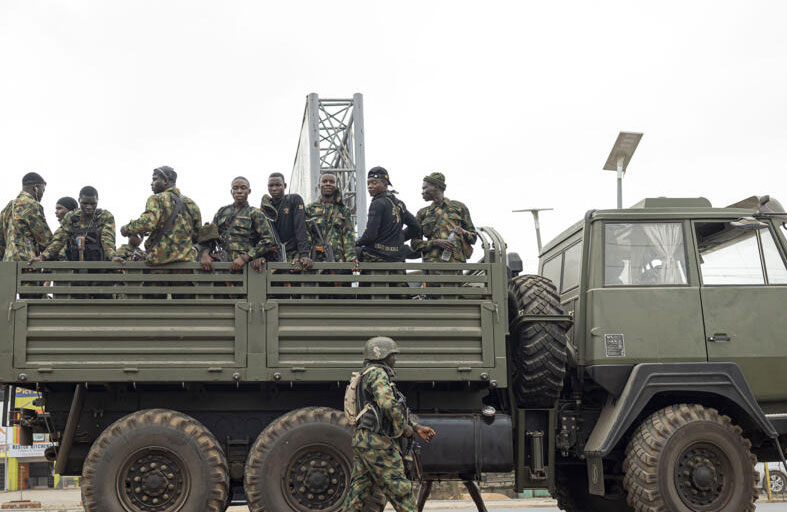 مقتل 16 في هجوم على  قرية بشمال وسط نيجيريا