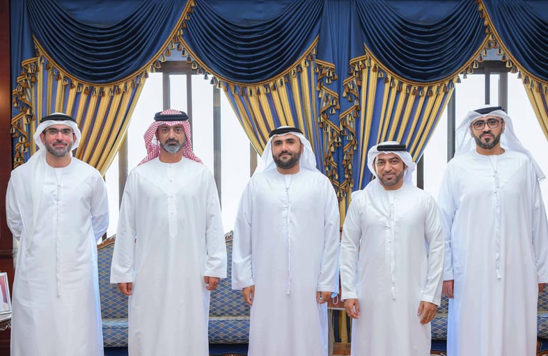 عمار النعيمي يطلع على برامج وخطط ومشاريع وزارة الطاقة والبنية التحتية