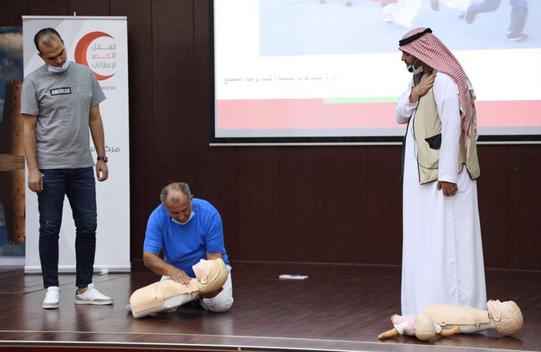 110 مشاركا في ورشة الإسعافات الأولية برأس الخيمة 