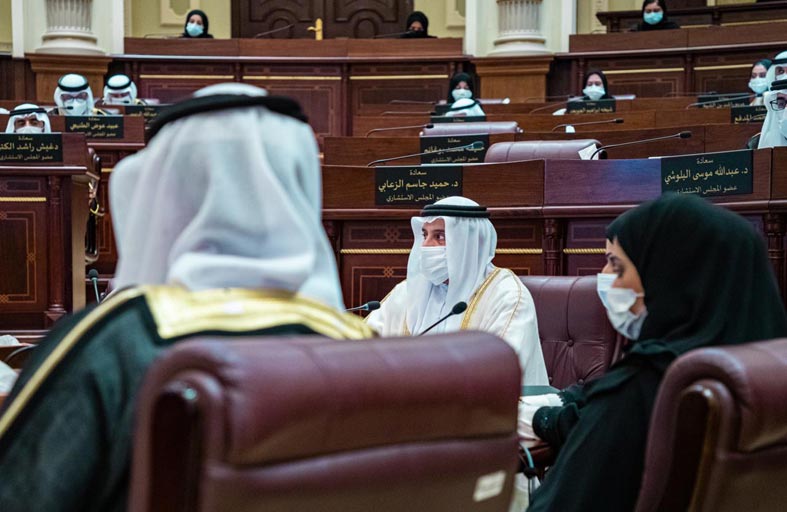 استشاري الشارقة يناقش سياسة هيئة مطار الشارقة الدولي داعيا إلى لتطوير جودة الخدمات للمسافرين واستقطاب شركات طيران إضافية