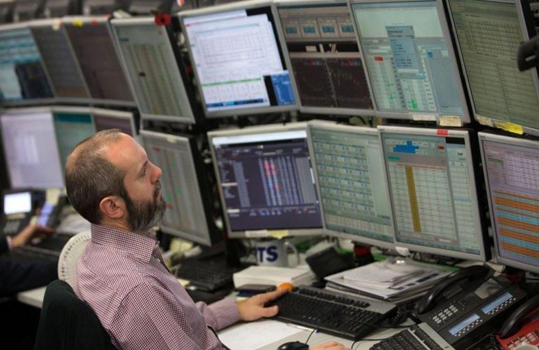 أسهم أوروبا تستقر بعد رفع المركزي الأوروبي سعر الفائدة وأزمة إيطاليا السياسية 