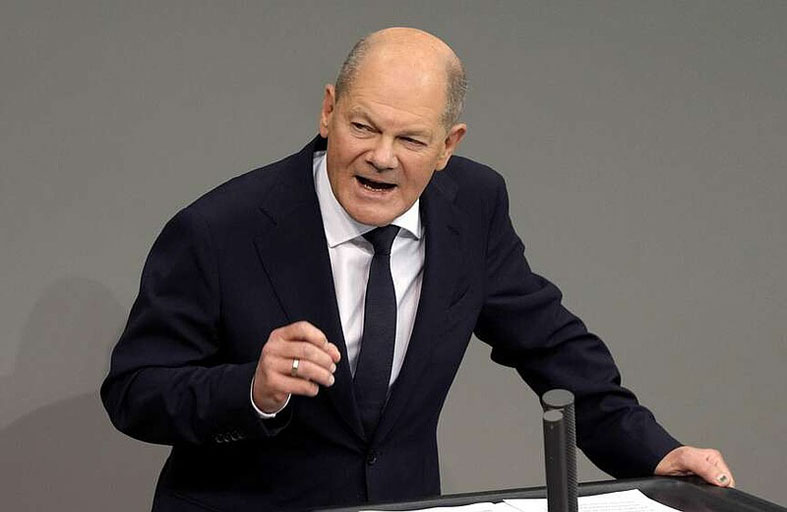 مرشح المستشارية الألمانية: أوروبا بحاجة للوحدة في مواجهة ترامب